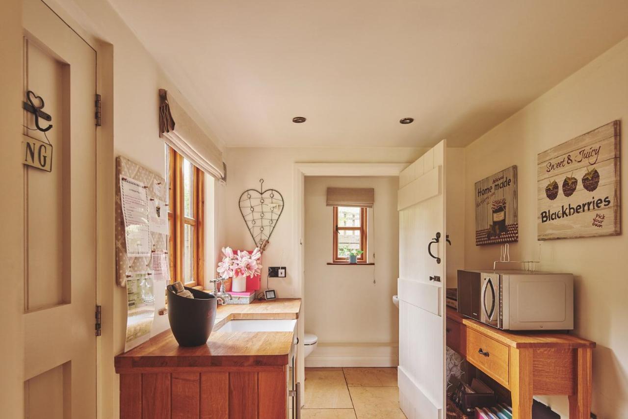 Apple Tree Cottage Beckford 外观 照片
