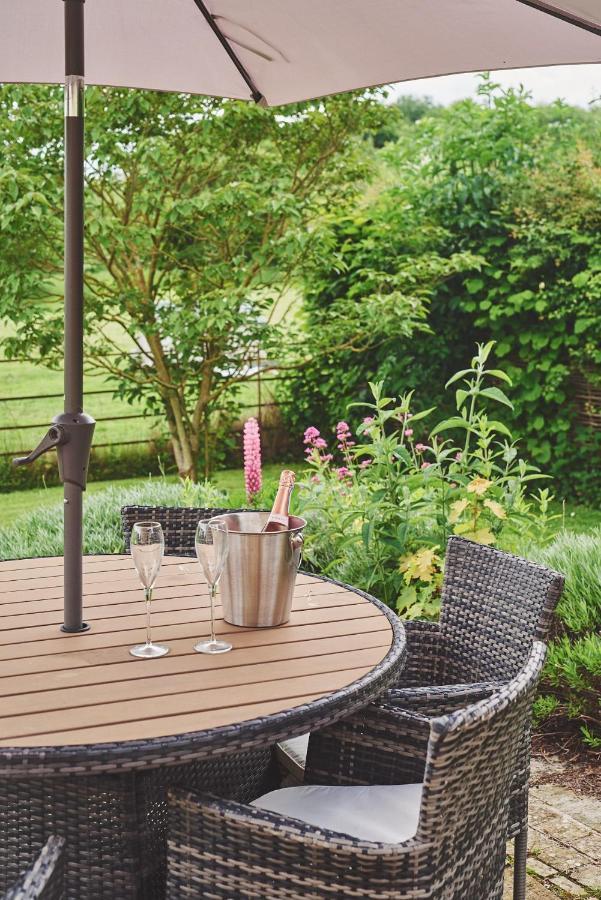 Apple Tree Cottage Beckford 外观 照片